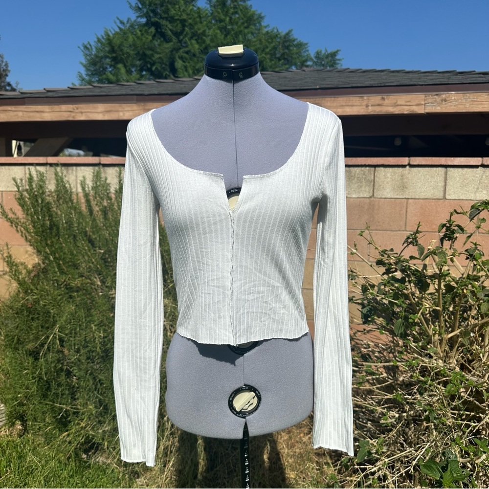 Urban Outfitters Size Small Petite Long Sleeve Lettuce Edge Ribbed White V-Neck